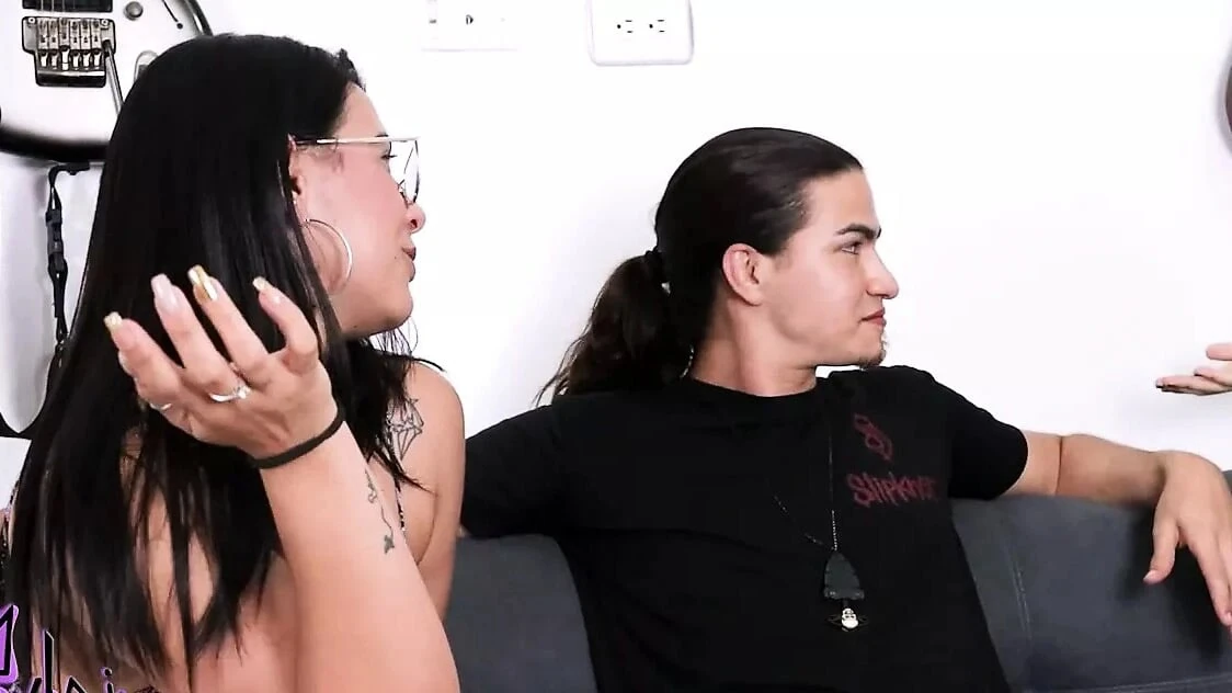 My annoying stepbrother won’t let me fuck in peace!