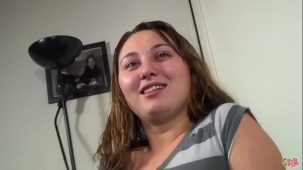 A Alexandra le gusta follar con hombres españoles